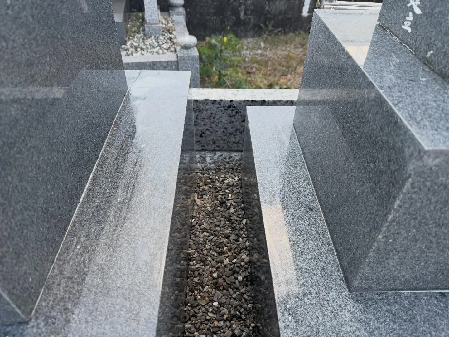 2026年の始まりに墓石や墓地を綺麗にしてご先祖様と一緒にさ...