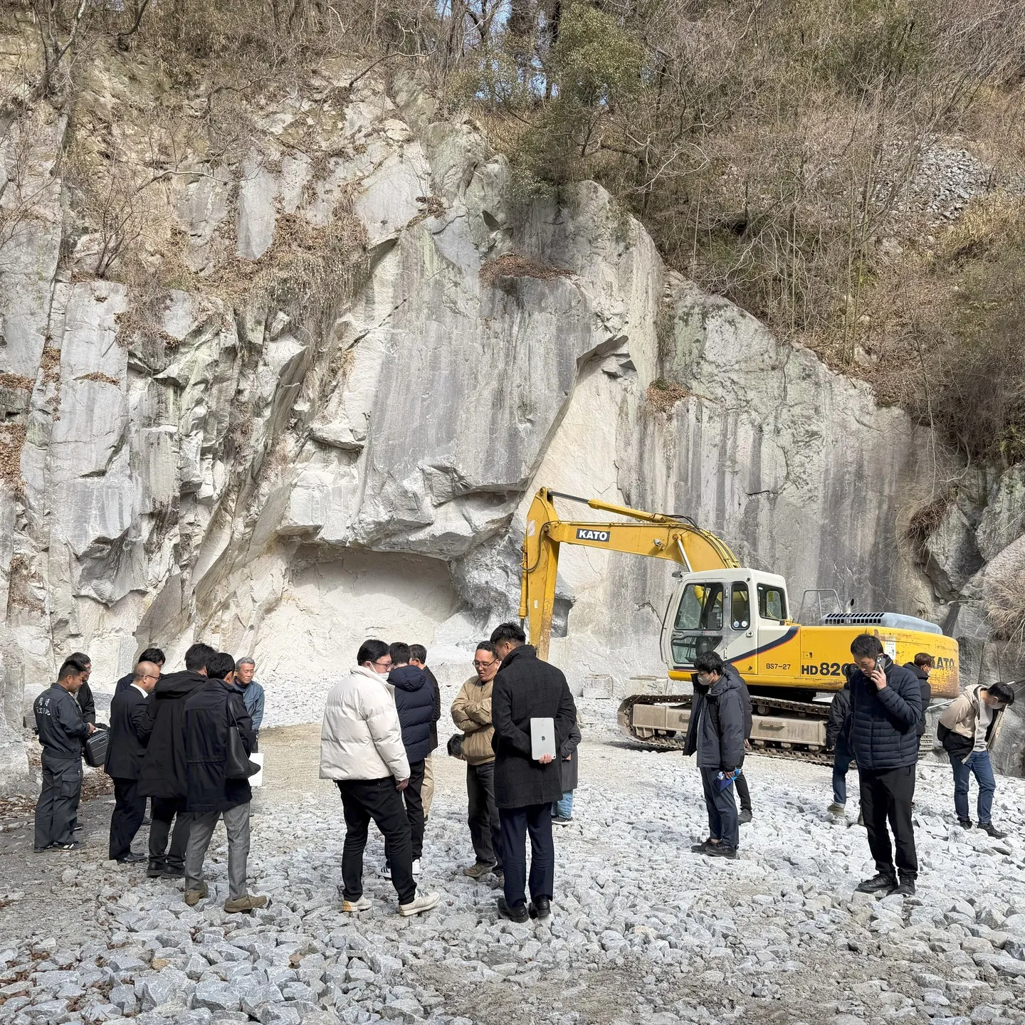 所属する日本青年会議所石材部会の活動として、愛知県岡崎市へ視...